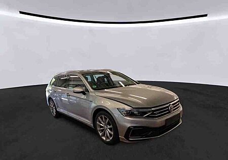VW Passat Volkswagen GTE Variant 1.4 TSI R-Line Pano ergo AHK