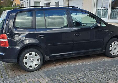 VW Touran Volkswagen 2.0 FSI Highline