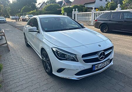 Mercedes-Benz CLA 180