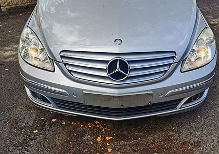 Mercedes-Benz 200