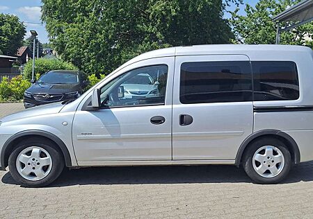 Opel Combo TOUR SPORT 1.4 5-G