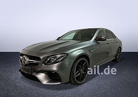 Mercedes-Benz E 63 AMG S 4Matic Carbon LED Keramik Navi LM