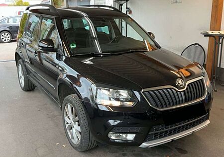 Skoda Yeti 2.0 TDI Joy 4x4* AUTOMATIK* TÜV NEU* NAVI* PDC