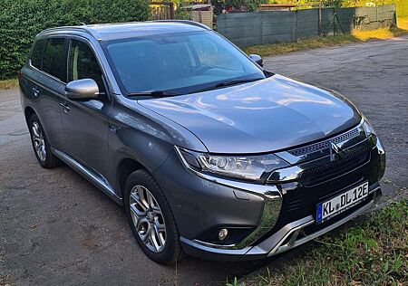 Mitsubishi Outlander 2.4 4WD Plug-In Hybrid Diamant