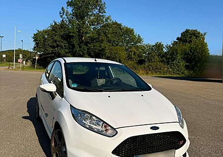 Ford Fiesta ST, 8fach bereift