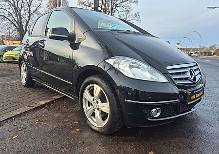 Mercedes-Benz A 180 A-Klasse Navigation Garantie Blue EFFICIENCY