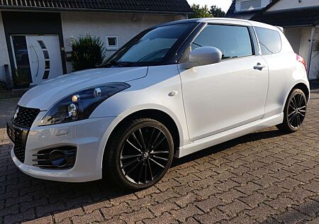 Suzuki Swift 1.6 Sport Bi-XENON 17"ALU KLIMAAUTOMATIK