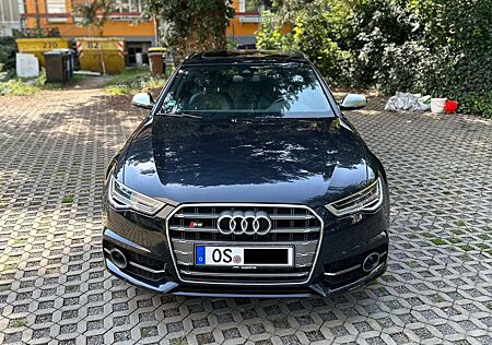 Audi S6 Avant 4.0 TFSI V8 // Massage/B&O/Pano