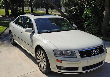 Audi A8 4.2 quattro Langversion