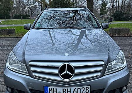 Mercedes-Benz C 220 T CDI DPF (BlueEFFICIENCY) Avantgarde