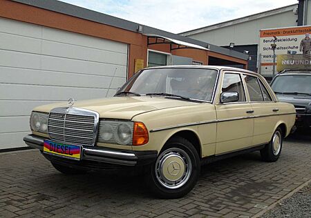 Mercedes-Benz 240 KEIN TÜV*BITTE DEN TEXT ZU ERST LESEN = ANRUFEN