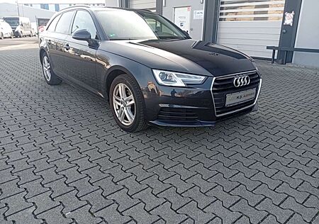Audi A4 basis XENON KLIMA NAVI AUTOMATIC