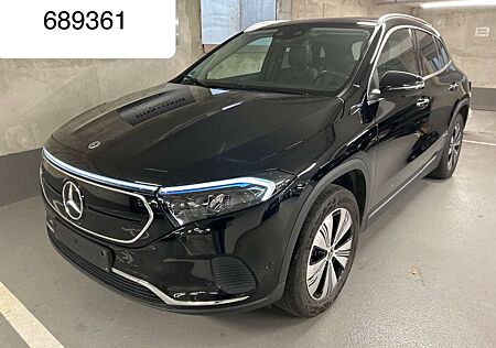 Mercedes-Benz EQA 350 4M 18"HeadUp Widescreen Pano 360 SiKlima