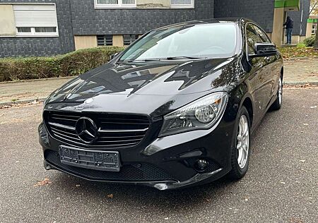 Mercedes-Benz CLA 200 CDI/d 7-Gang DCT Shooting Brake Navi Top Gepflegt