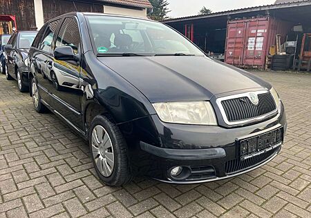 Skoda Fabia Kombi 1.2i HTP, 1. Hand, TÜV 10.2026, Kette neu
