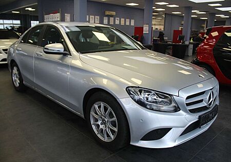 Mercedes-Benz C 180 - Navi - SHZ - Kamera - PDC -