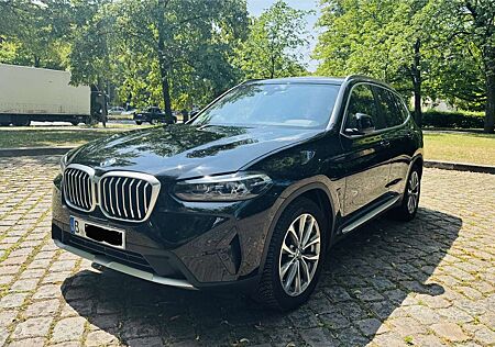 BMW X3 xDrive20i Aut. Standheizung Panorama 19 Zoll