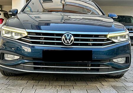 VW Passat Variant gebraucht kaufen VW Passat Variant Volkswagen 2.0 TDI SCR DSG 4Motion Elegance