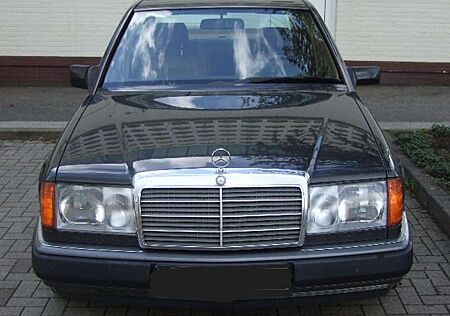 Mercedes-Benz E 320 E-Klasse