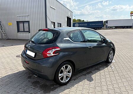 Peugeot 208 120 VTI Allure