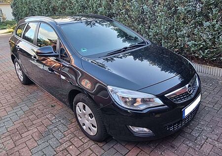 Opel Astra 1.4 Sports Tourer Selection