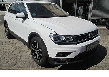 VW Tiguan Volkswagen Comfort Plus 1,5TSI DSG LED/ ACC/ Kamera/ Ergo/ Ea