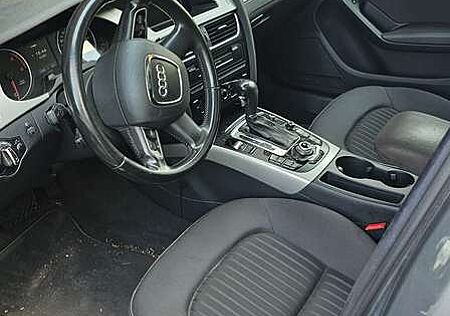 Audi A4 Avant 2.7 TDI DPF multitronic Attraction