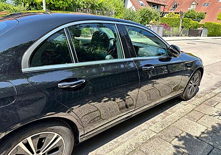Mercedes-Benz E 200 (213.080)