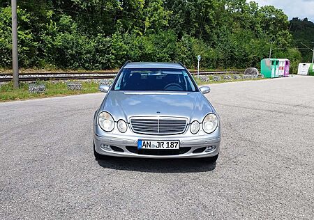 Mercedes-Benz E 200 E-Klasse T-Modell T Kompressor Automatik Classic