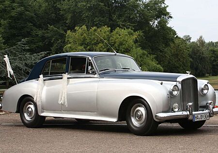 Bentley S2