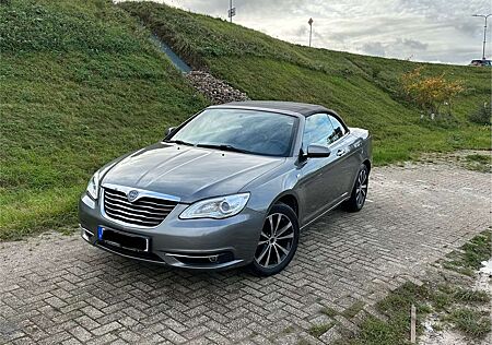 Lancia Flavia 2.4 16V