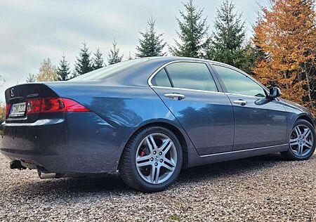 Honda Accord Stufenheck 2.0 i Automatik Executive