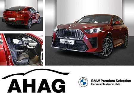 BMW iX2 xDrive30 Head-Up AHK Adaptives Fahrwerk