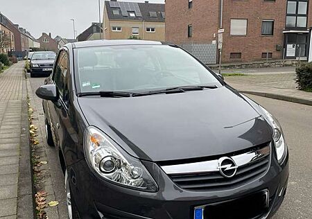 Opel Corsa 1.4 16V Color Edition