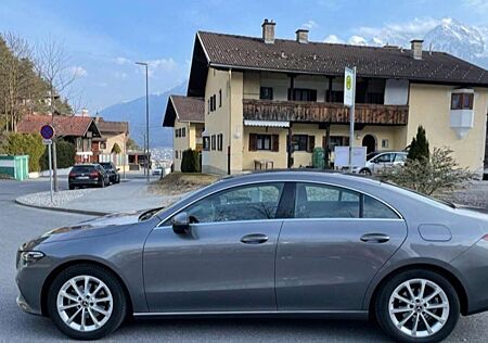 Mercedes-Benz CLA 180 7G-DCT Progressive