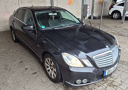 Mercedes-Benz E 220 CDI DPF BlueEFFICIENCY Automatik