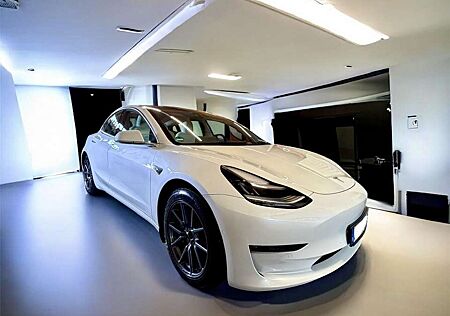 Tesla Model 3 LR Allradantrieb Dual Motor