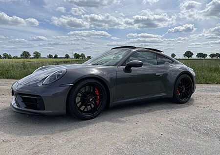 Porsche 992 Carrera GTS