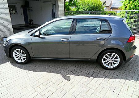 VW Golf Volkswagen Comfortline - Rückfahrkamera -Sitzh. -76.600 KM