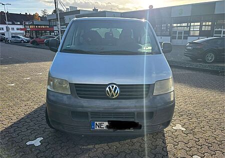VW T5 Caravelle Volkswagen Kurz (7.Si.)