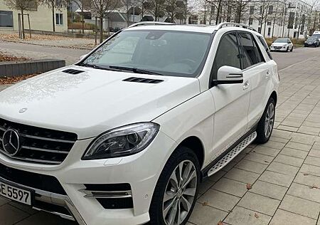 Mercedes-Benz ML 500 4MATIC (BlueEFFICIENCY) 7G-TRONIC