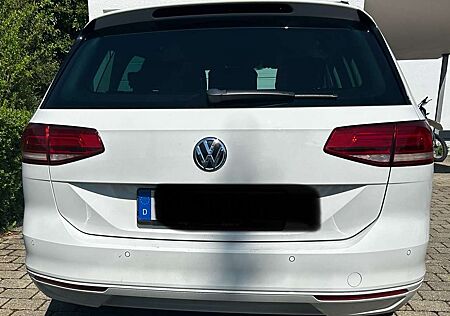VW Passat Variant Volkswagen 2.0 TDI SCR DSG Comfortline