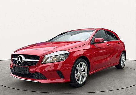 Mercedes-Benz A 180 gebraucht kaufen Mercedes-Benz A 180 Navi/SHZ/PDC/Bluetooth