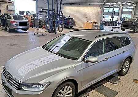 VW Passat Variant Volkswagen 4Motion 2.0 TDI DSG°MATRIX°AHK