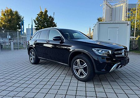 Mercedes-Benz GLC 220 d 4Matic/1.Hand/Leder/Garantie !!