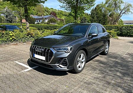 Audi Q3 40 TFSI quattro S tronic S line