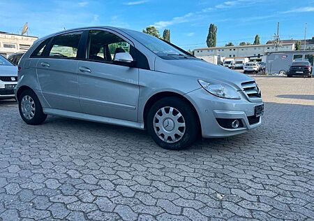 Mercedes-Benz B 160 B -Klasse 160/Tempomat/PDC/Teilleder/SHZ/TÜV-NEU