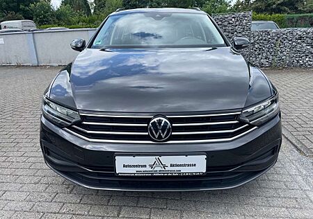 VW Passat Variant Volkswagen Conceptline Navi LED PDC Kamera 1
