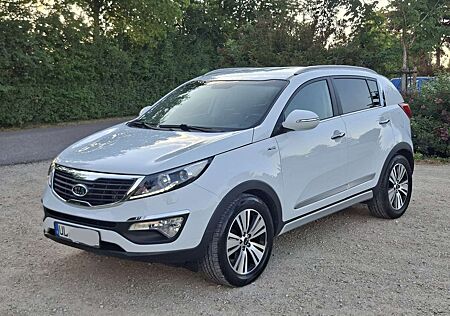 Kia Sportage 2.0 CRDi 184 4WD Automatik*Navi*Allrad*Wenig km