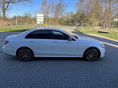 Mercedes-Benz E 220 E 220 d (213.004)